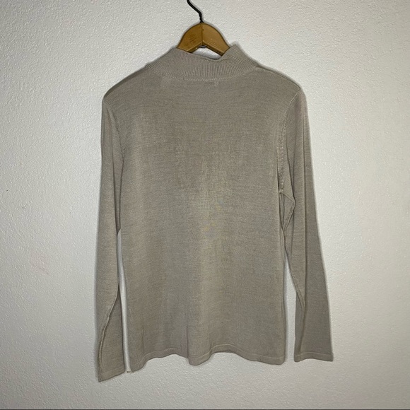 Valerie Stevens Pure Silk Mock neck light sweater top in beige - Picture 2 of 8